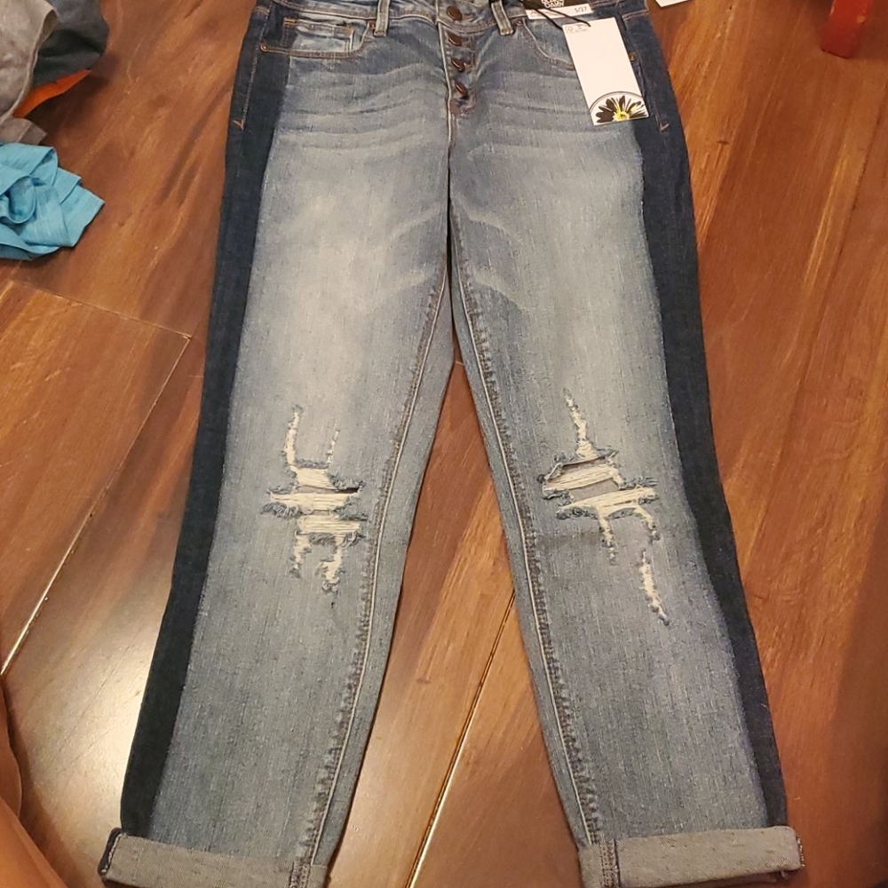 Black Daisy Jamie Relaxed Skinny size 5/27